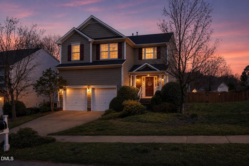 120 Carolina Town Ln, Holly Springs, NC 27540