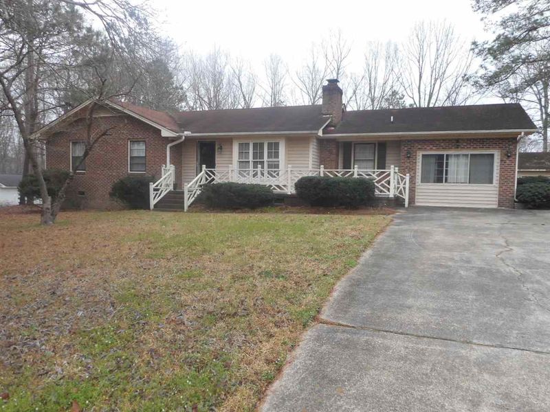 120 Colonial Dr, Clayton, NC 27527