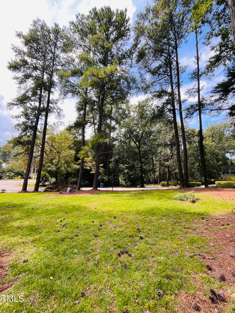 120 Dundee Rd, Fayetteville, NC 28303
