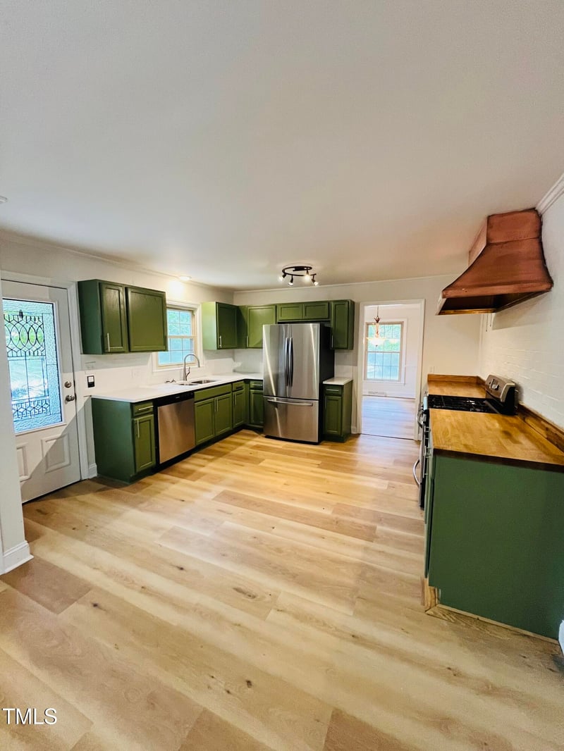 120 Dundee Rd, Fayetteville, NC 28303