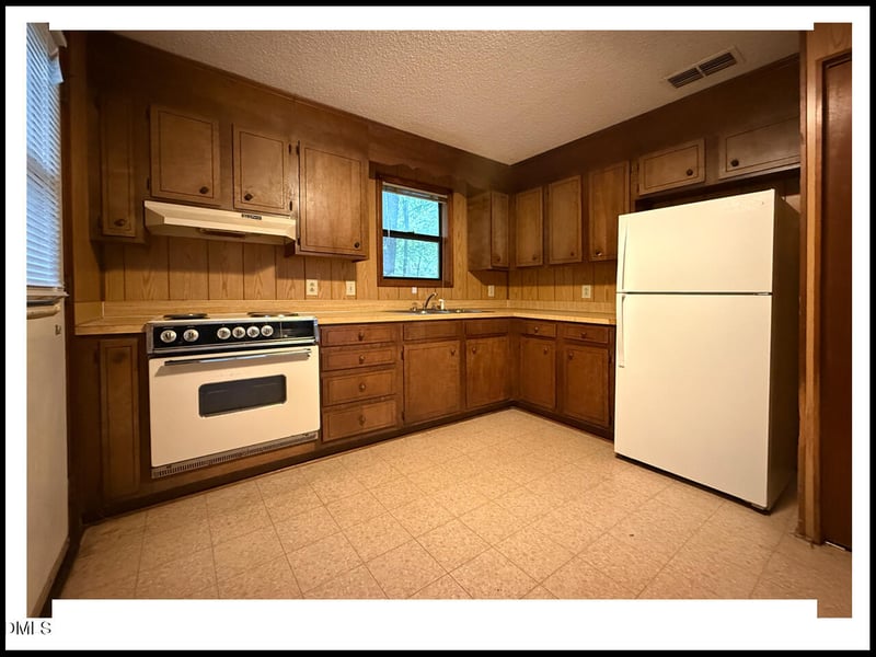 120 Forsyth Dr, Chapel Hill, NC 27517