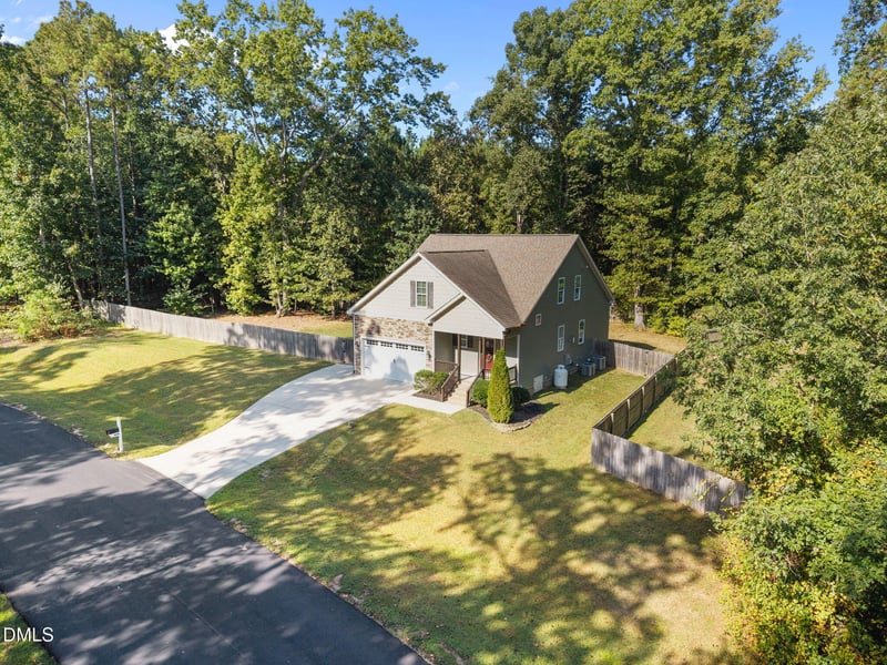 120 Glen Oaks Dr, Youngsville, NC 27596