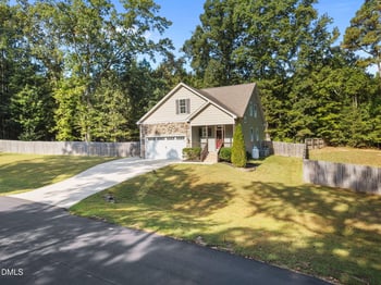 120 Glen Oaks Dr, Youngsville, NC 27596