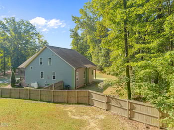 120 Glen Oaks Dr, Youngsville, NC 27596