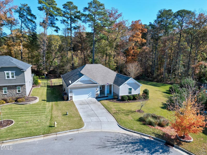120 Grandfather Ct, Holly Springs, NC 27540