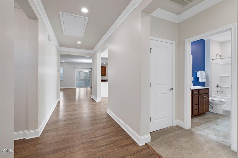 120 Grandfather Ct, Holly Springs, NC 27540