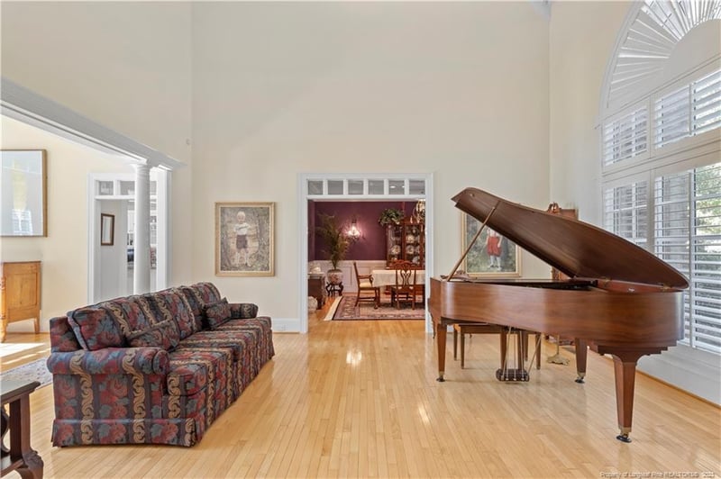 120 Great Oaks Dr, Fayetteville, NC 28303