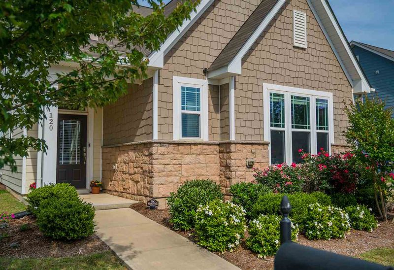 120 Heathwood Dr, Clayton, NC 27527