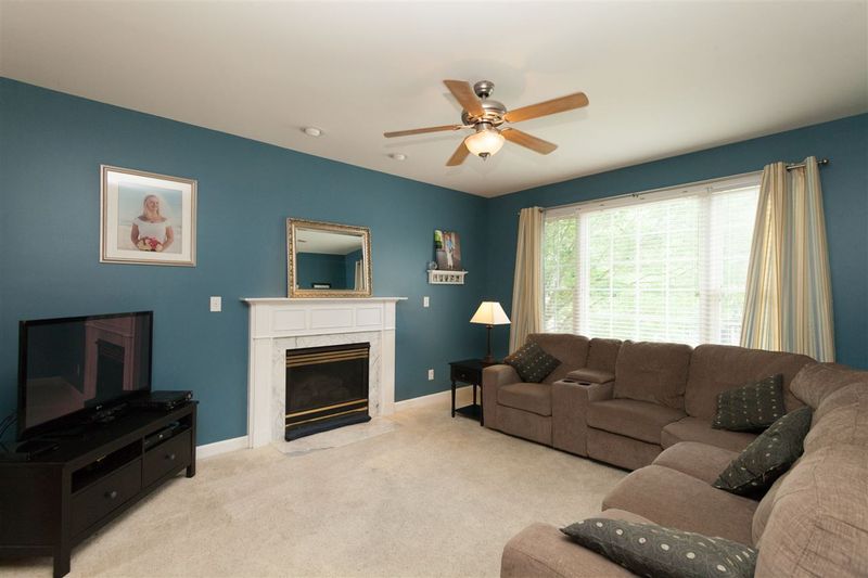 120 Hickory Glen Ln, Holly Springs, NC 27540