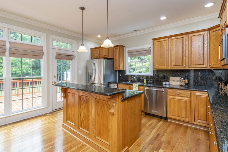 120 Highview Dr, Youngsville, NC 27596