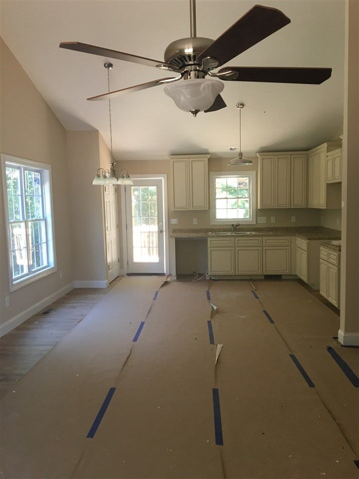 120 Hillcrest Cir, Clayton, NC 27520