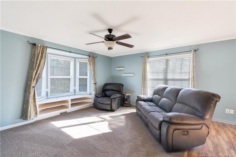 120 Hunter Ct, Four Oaks, NC 27524