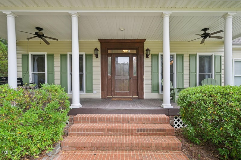 120 Kelsey Ct, Clayton, NC 27520