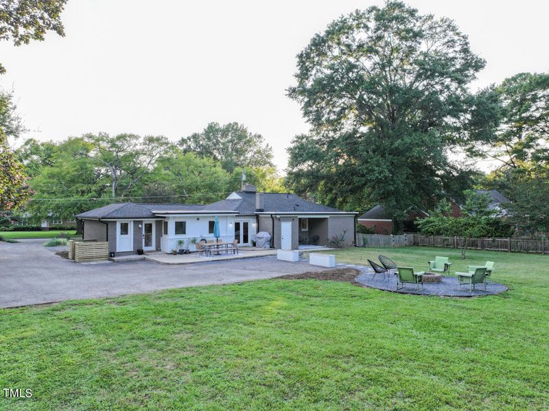 120 N King Charles Rd, Raleigh, NC 27610