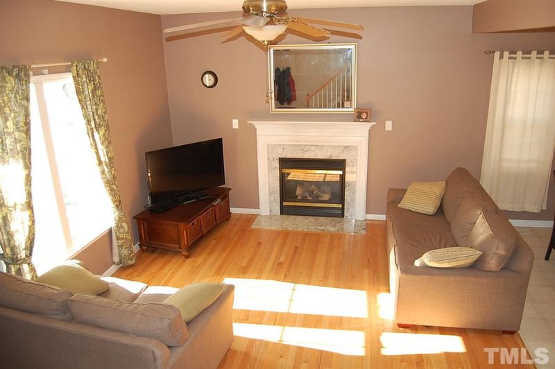 120 Marmalade Ct, Holly Springs, NC 27540