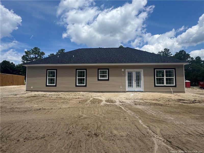 120 Mcneill St, Hope Mills, NC 28314