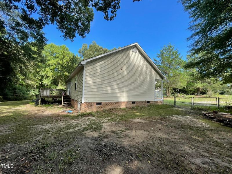120 Meadow Ridge Dr, Willow Springs, NC 27592