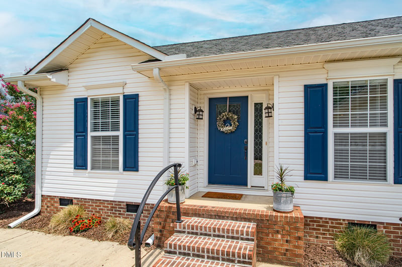 120 Mels Meadows Dr, Fuquay Varina, NC 27526