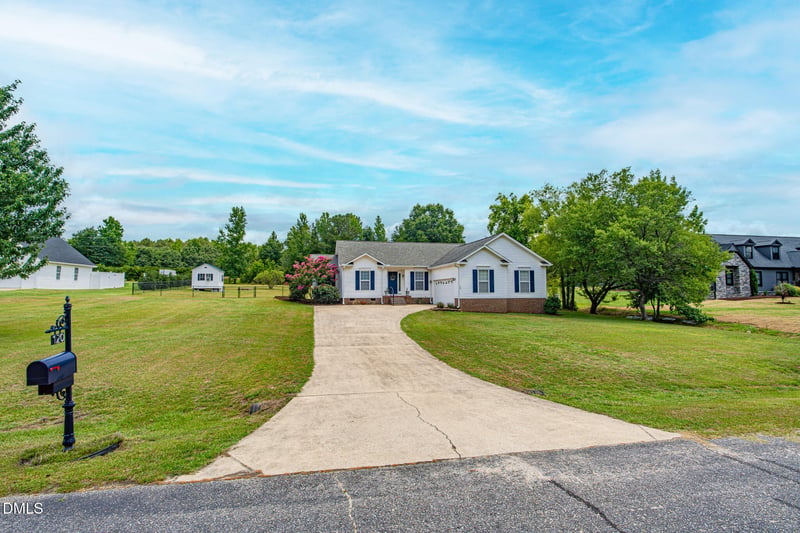 120 Mels Meadows Dr, Fuquay Varina, NC 27526