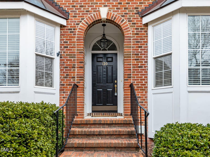 120 Nolen Ln, Chapel Hill, NC 27516