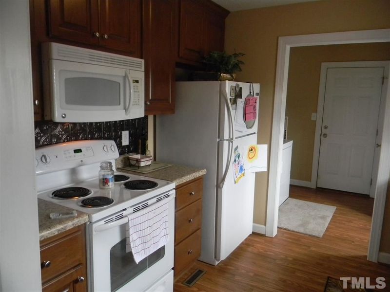 120 Old Stage Rd, Lillington, NC 27546