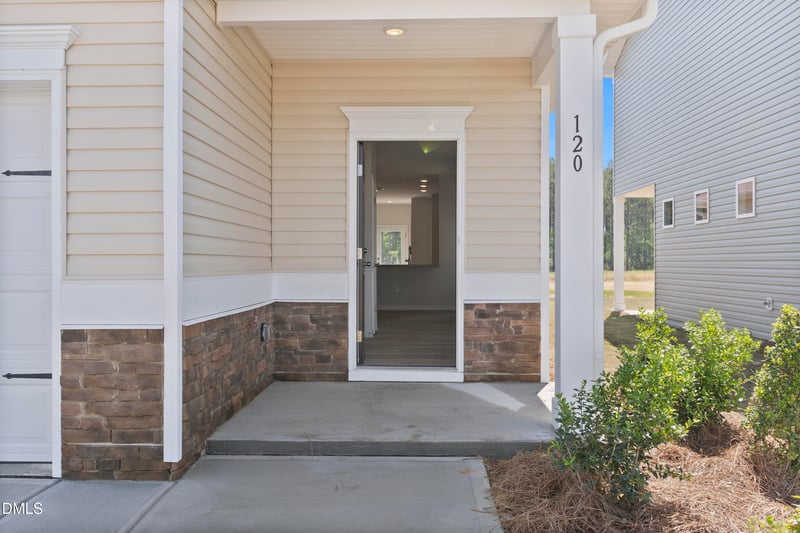 120 Oyster Tabby Dr, Lillington, NC 27546