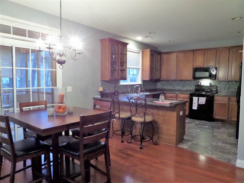 120 Palmdale Ct, Holly Springs, NC 27540
