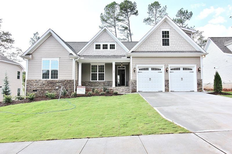 120 Park Bluff Dr, Holly Springs, NC 27540