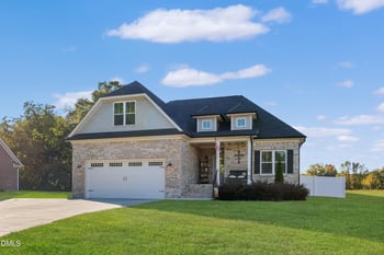 120 Parker St, Four Oaks, NC 27524