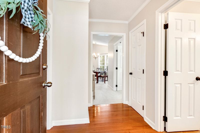 120 Pickett Ln, Cary, NC 27511