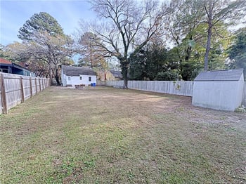 120 Pinecrest Dr, Fayetteville, NC 28305