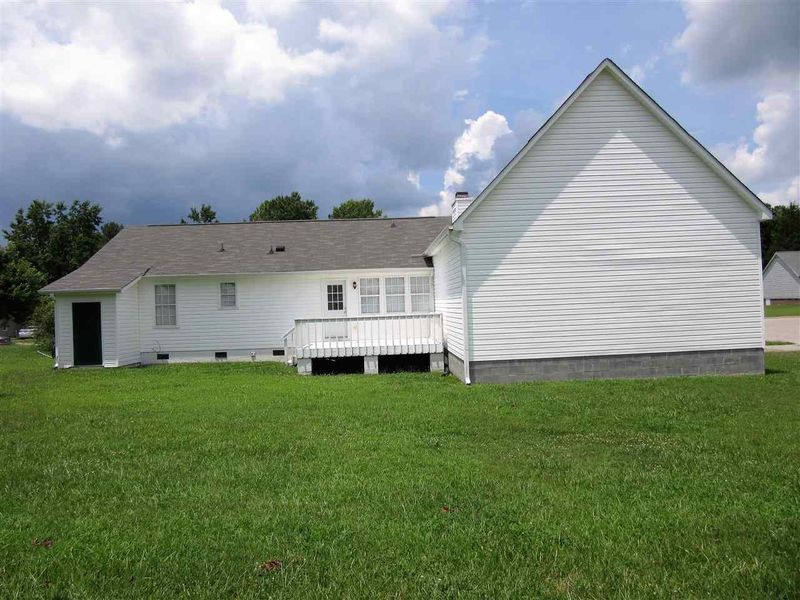 120 Pineview Dr, Zebulon, NC 27597