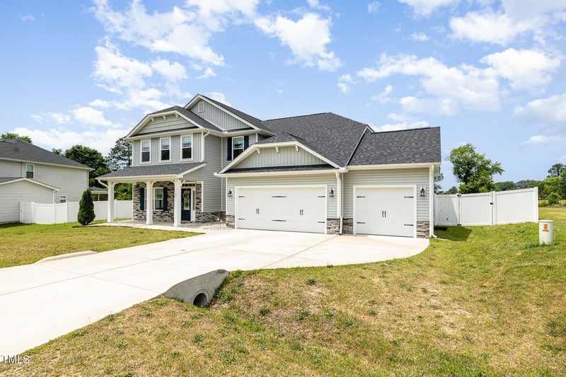 120 Red Hawk Pl, Smithfield, NC 27577
