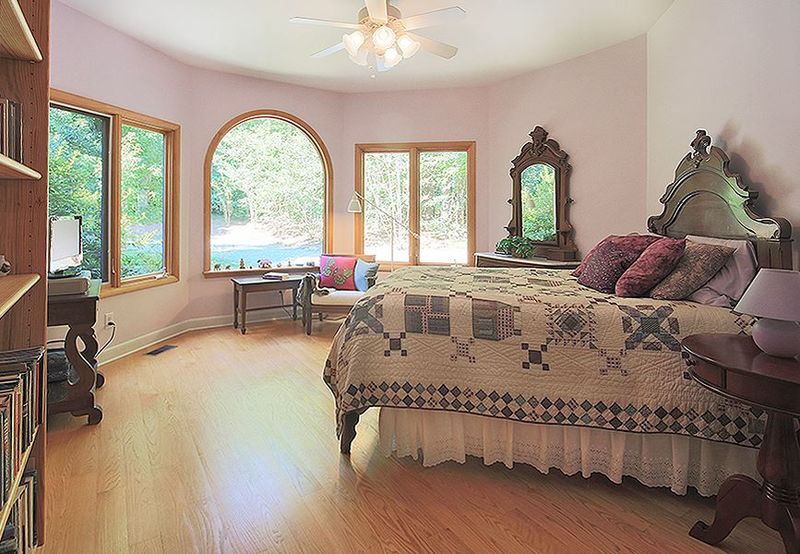 120 Richardson Ln, Chapel Hill, NC 27516