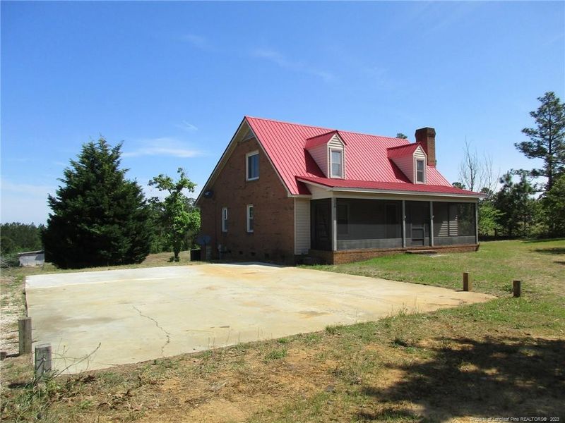 120 Robin Hill Rd, Sanford, NC 27332
