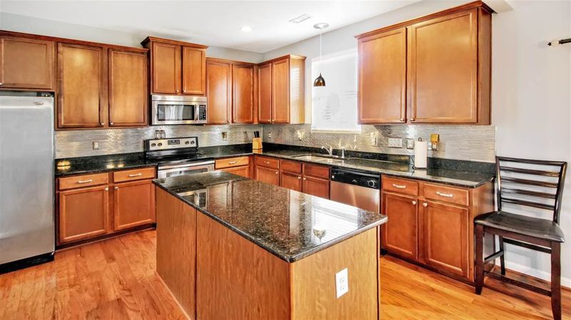 120 Rosebud Ln, Durham, NC 27704