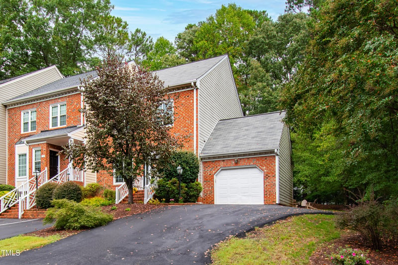 120 Rosewall Ln, Cary, NC 27511