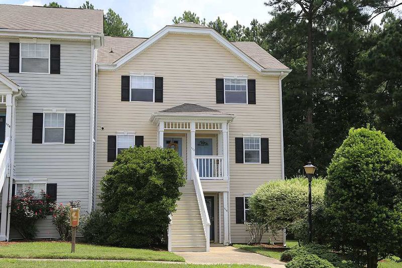 120 Schultz St #37 B, Chapel Hill, NC 27514
