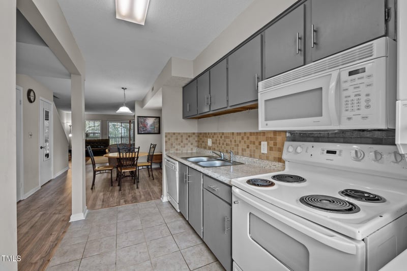 120 Schultz St, Chapel Hill, NC 27514