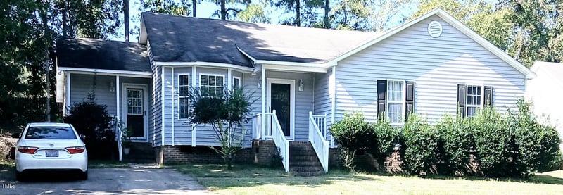 120 Ses Dr, Clayton, NC 27520