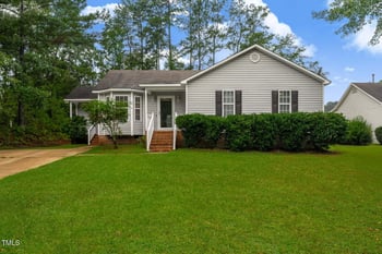 120 Ses Dr, Clayton, NC 27520