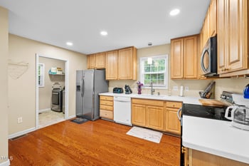 120 Ses Dr, Clayton, NC 27520
