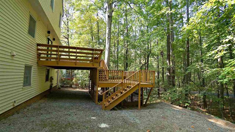 120 W Skyhawk Dr, Cary, NC 27513