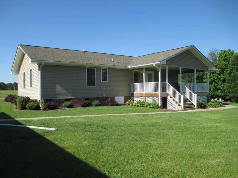120 Weeping Willow Ln, Mebane, NC 27302