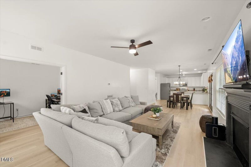 120 Wellspring Dr, Holly Springs, NC 27540