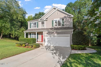 120 Westcott Ct, Holly Springs, NC 27540