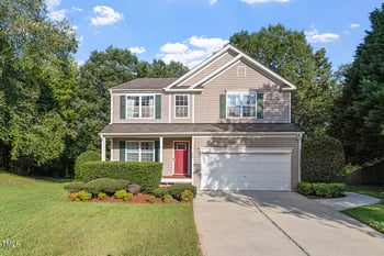 120 Westcott Ct, Holly Springs, NC 27540