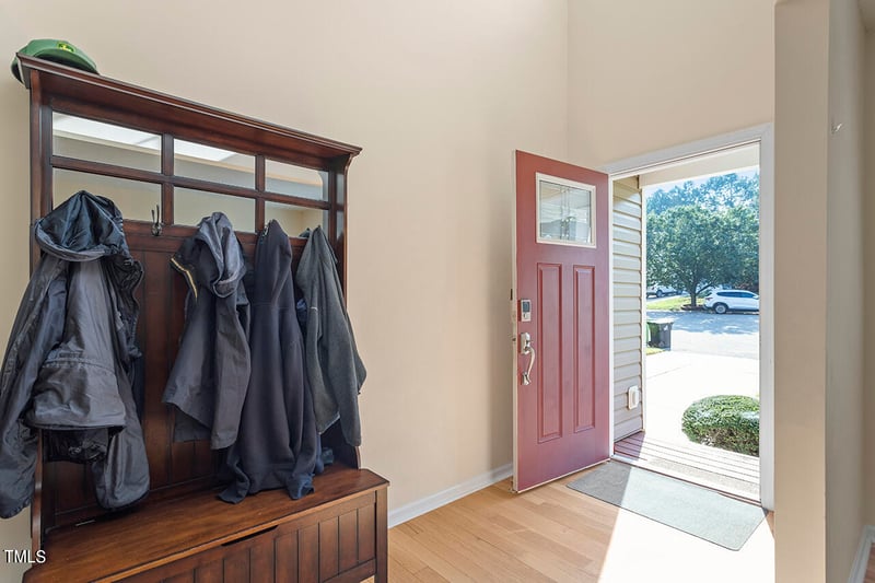 120 Westcott Ct, Holly Springs, NC 27540