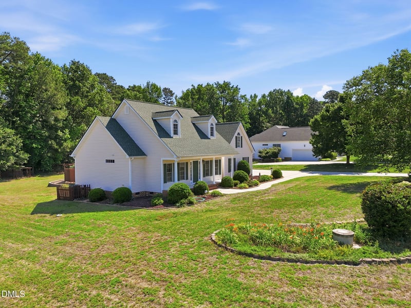 120 Williamston Ridge Dr, Youngsville, NC 27596
