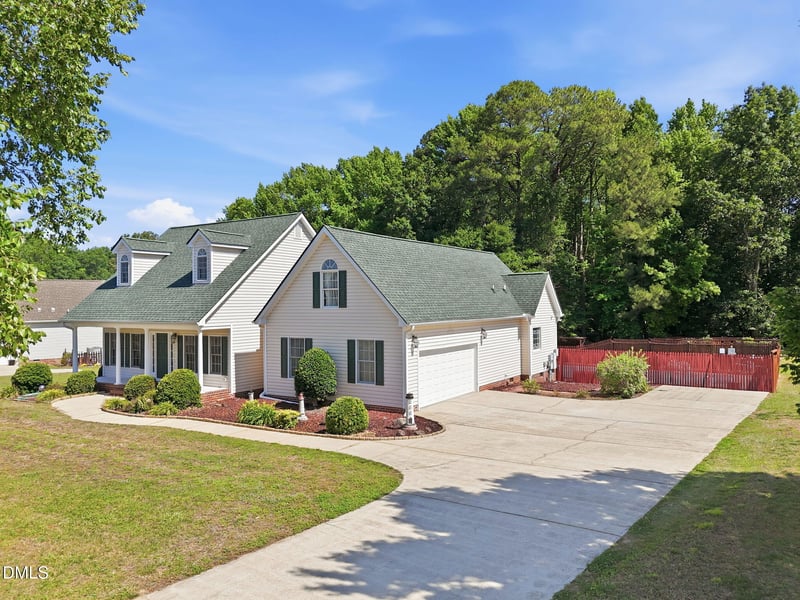 120 Williamston Ridge Dr, Youngsville, NC 27596